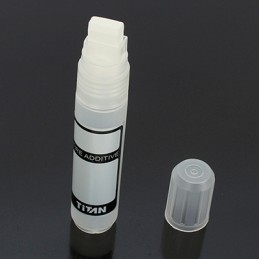 TITAN 23002 - Additive Bottle with brush - 42ml capacity